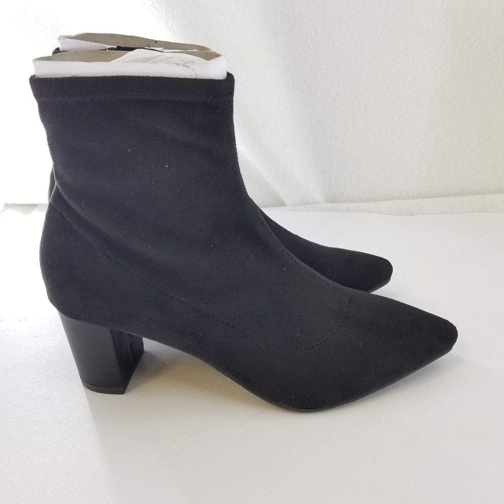 TAHARI Roman Black Suede Stretch Booties